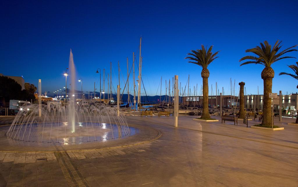 Mani Rooms Cagliari Exterior foto